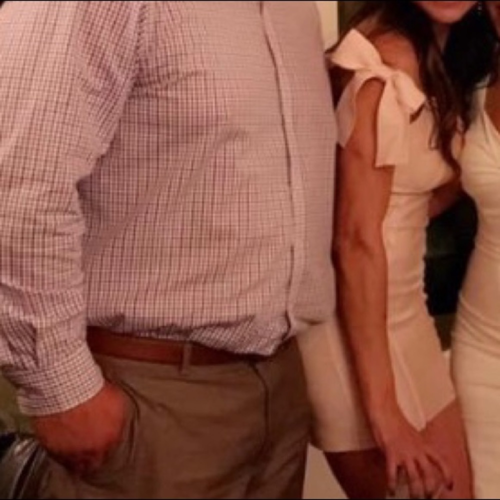 Bebe bodycon off-the-shoulder light pink dress - Picture 4 of 4